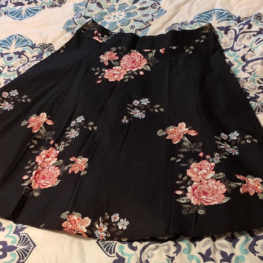 ROMWE Black Floral A-Line Skirt